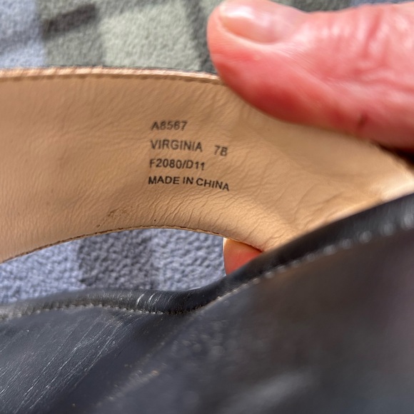 COACH Virginia Sandals LOGO CHAIN SIZE 7B - Picture 5 of 6